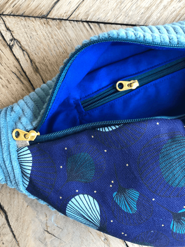 Sac Banane velours côtelé  - PLUMES - bleu clair