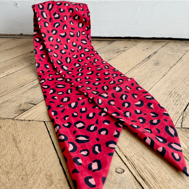 Echarpe 180 cm de long - LÉOPARD - rouge et rose