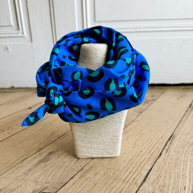 Echarpe 180 cm de long - LÉOPARD - bleu et turquoise 