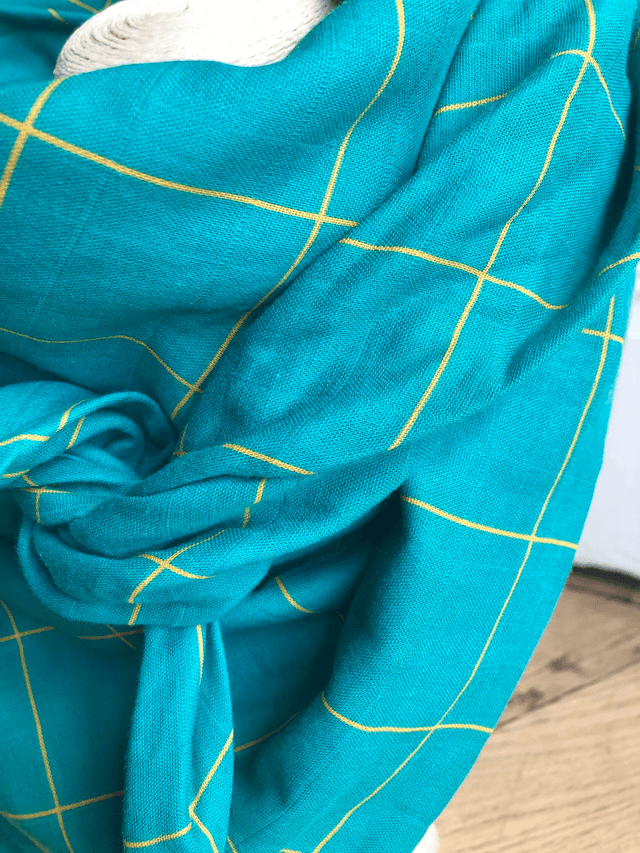 Foulard triangle - grille - vert et lignes jaunes