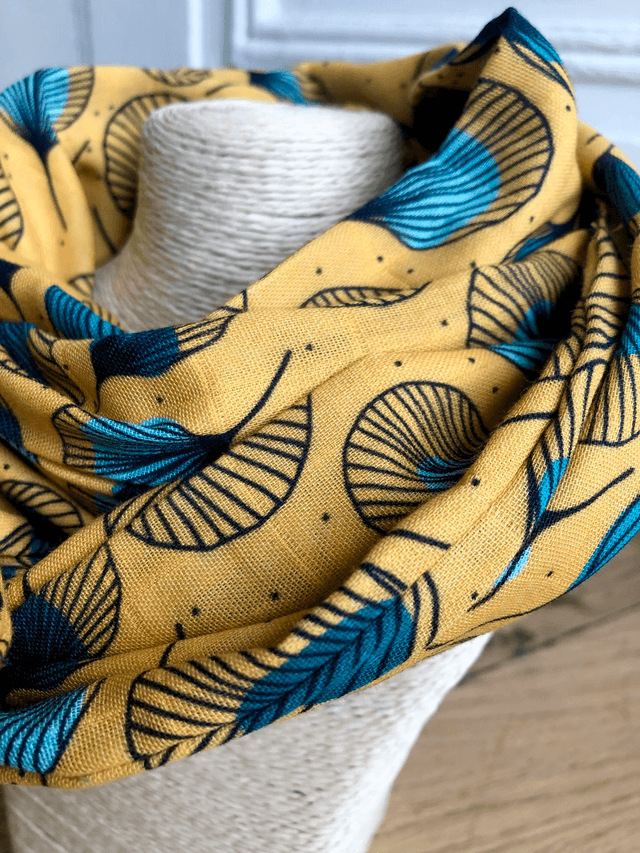 Echarpe 180 cm de long - PLUMES - jaune