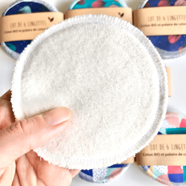 Lingettes démaquillantes - Plumes vertes fond bleu jaune