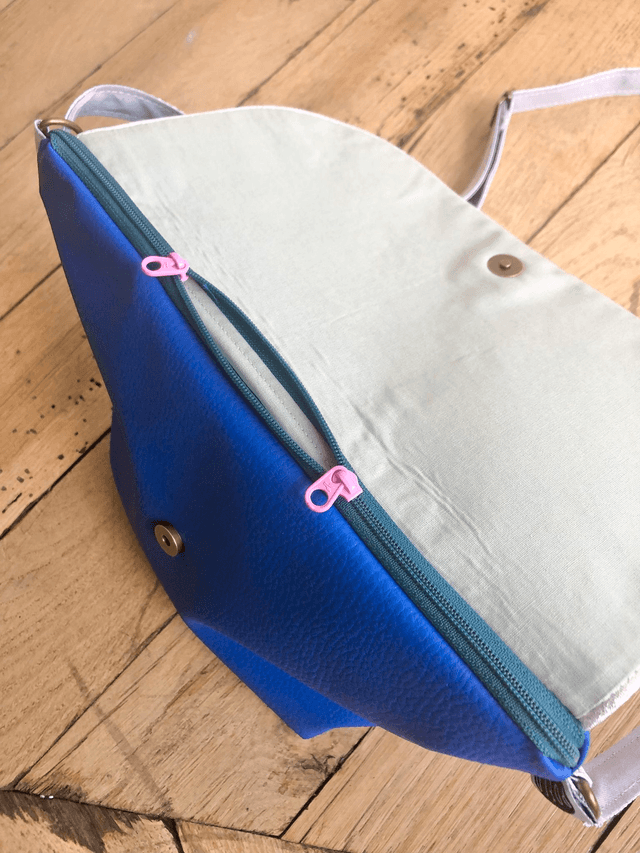 Sac Bandoulière - BAUHAUS bleu électrique et intérieur vert clair