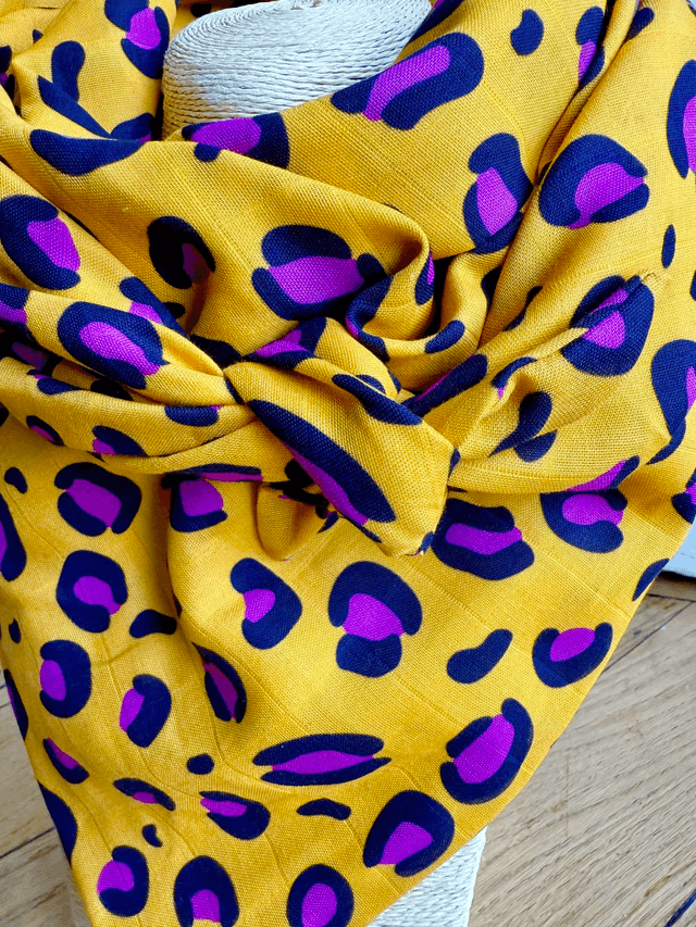 Foulard triangle - LEOPARD jaune et prune