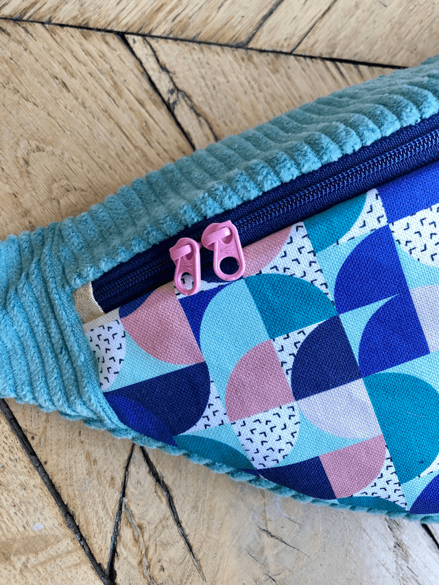 Sac Banane velours côtelé - BAUHAUS - bleu clair