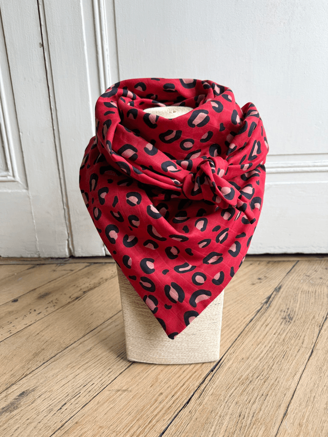 Foulard triangle - LEOPARD rouge et rose