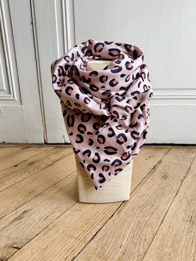 Foulard triangle - LEOPARD rose