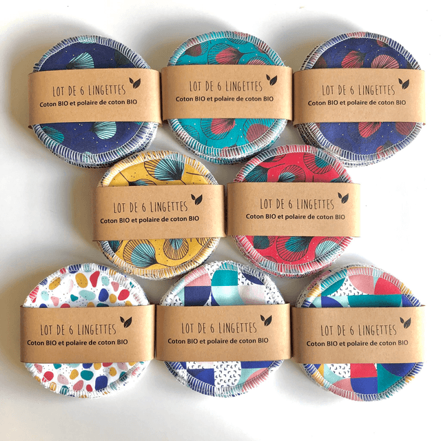 Lingettes démaquillantes - Plumes vertes fond bleu jaune