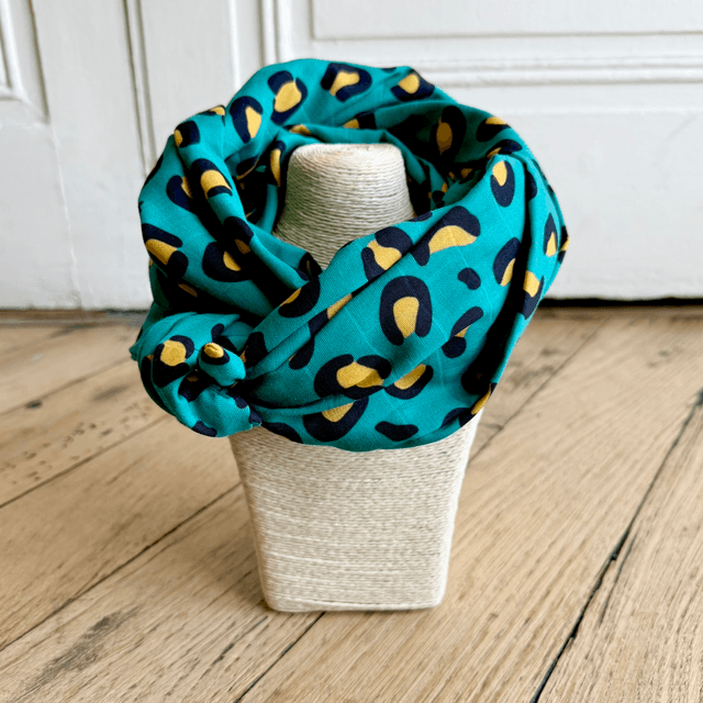 Echarpe 180 cm de long - LÉOPARD - turquoise et jaune