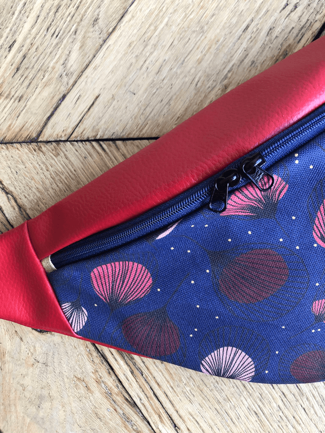 Sac Banane  simili cuir - PLUMES -  rouge