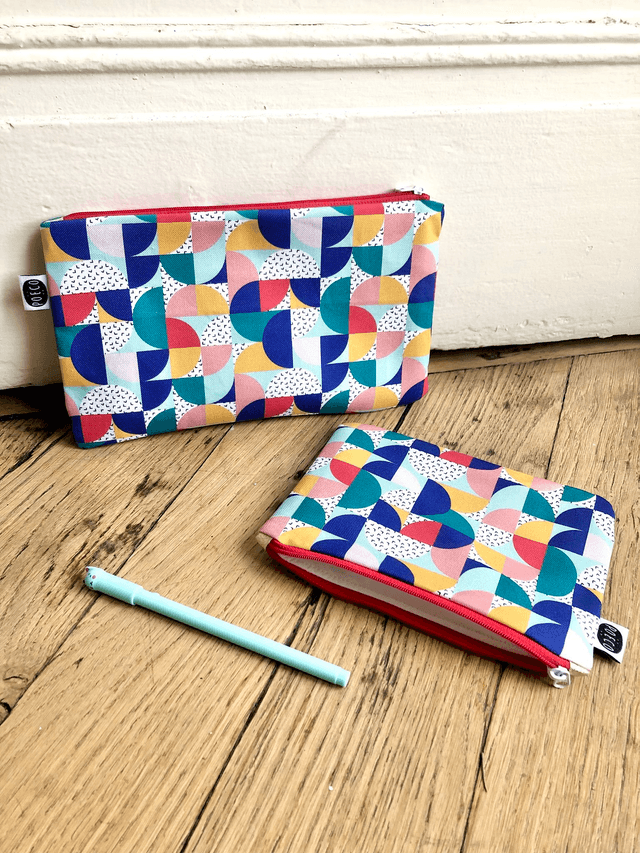 Trousse plate - BAUHAUS ( bleu - vert - rouge - jaune)