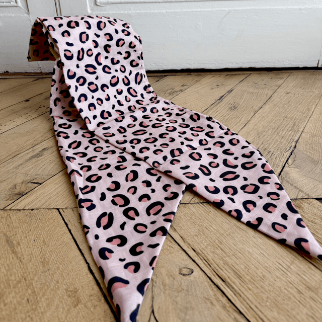 Echarpe 180 cm de long - LÉOPARD - rose 
