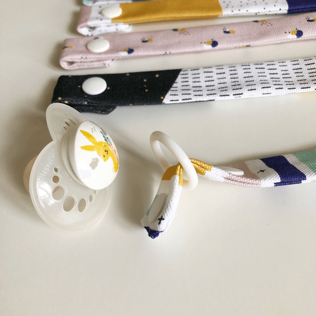 Attache tétine - CITY - adaptateur silicone