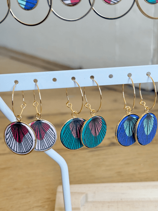 Boucles d'oreilles - CREOLES PLUMES -vert et rouge