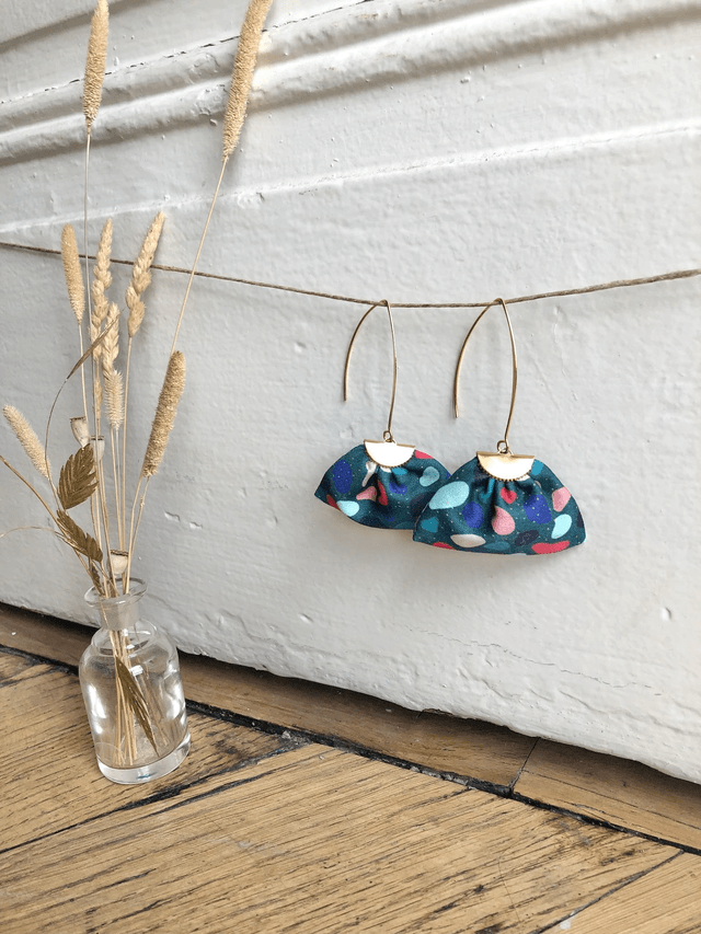 Boucles d'oreilles -  LONGUES JELLY BEANS - fond vert