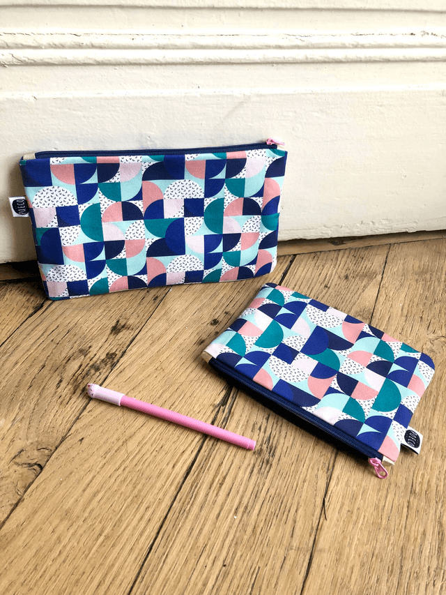 Trousse plate - BAHAUS ( bleu - vert - rose)