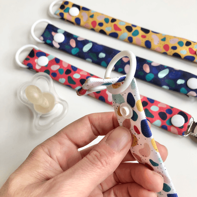 Attache tétine - JELLY BEANS - adaptateur silicone