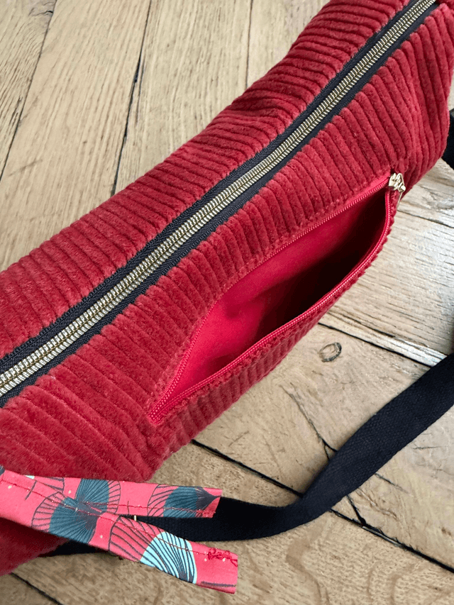Sac Demi Lune velours côtelé - Rouge - motifs PLUMES