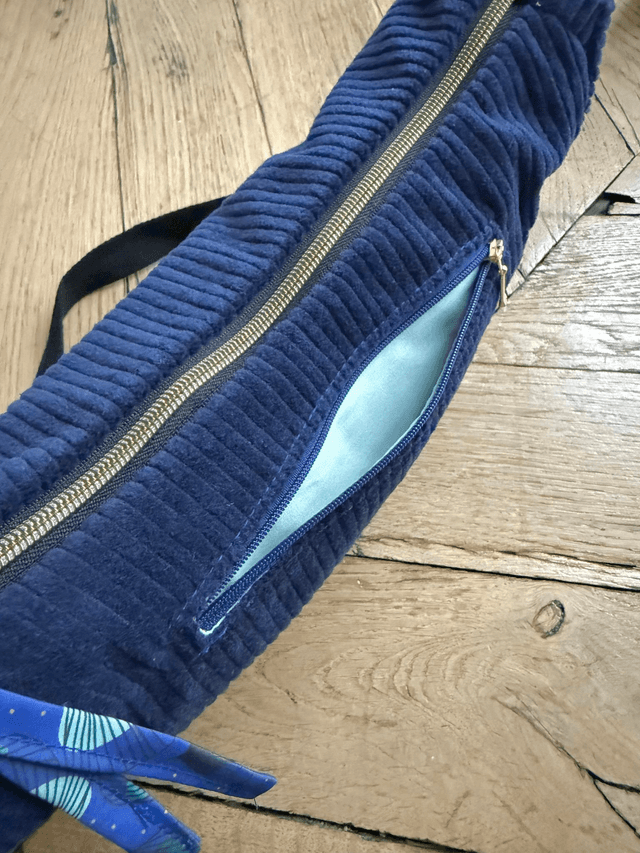 Sac Demi Lune velours côtelé - Bleu Marine- motifs PLUMES