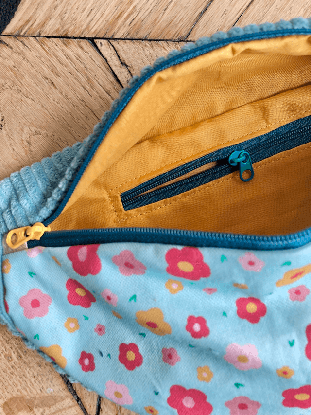 Sac Banane velours côtelé  - FLEURS - vert clair