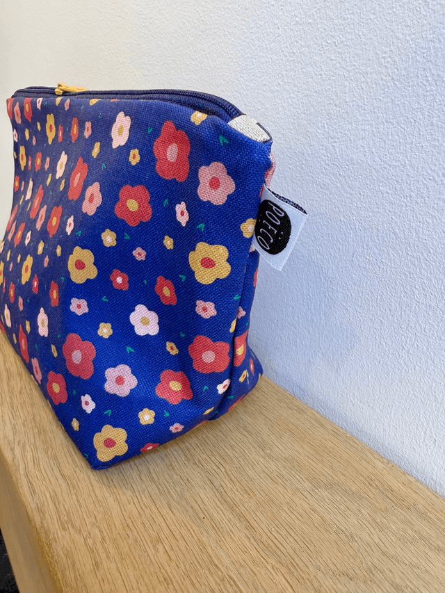 Trousse de toilette - tissu intérieur imperméable -  FLEURS bleu marine