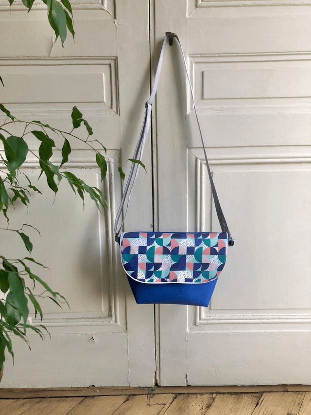 Sac Bandoulière - BAUHAUS bleu électrique et intérieur vert clair