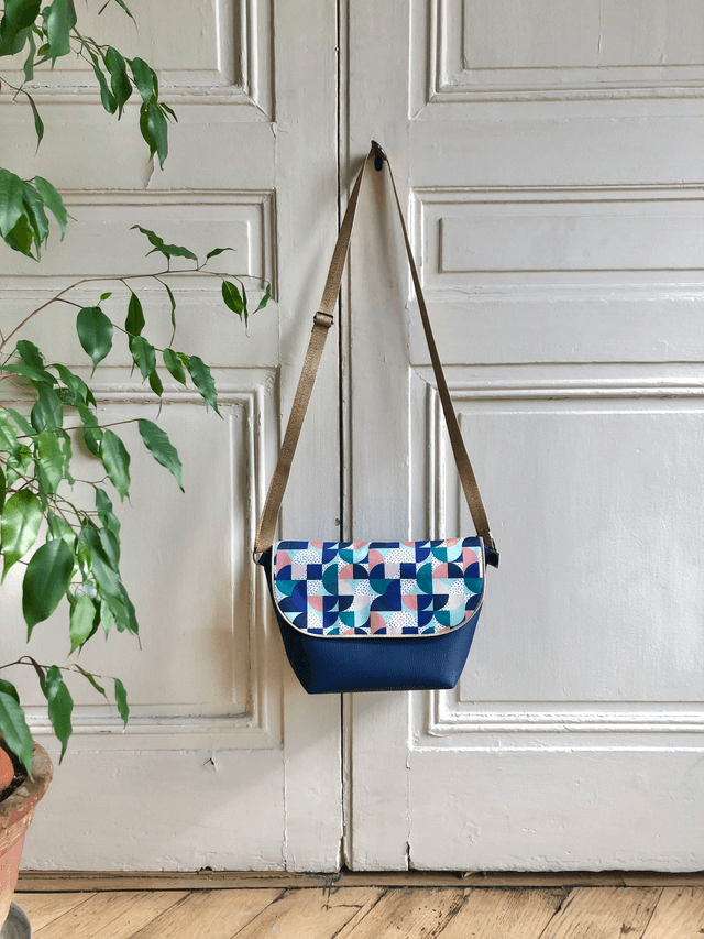 Sac Bandoulière - BAUHAUS bleu marine et intérieur vert turquoise foncé