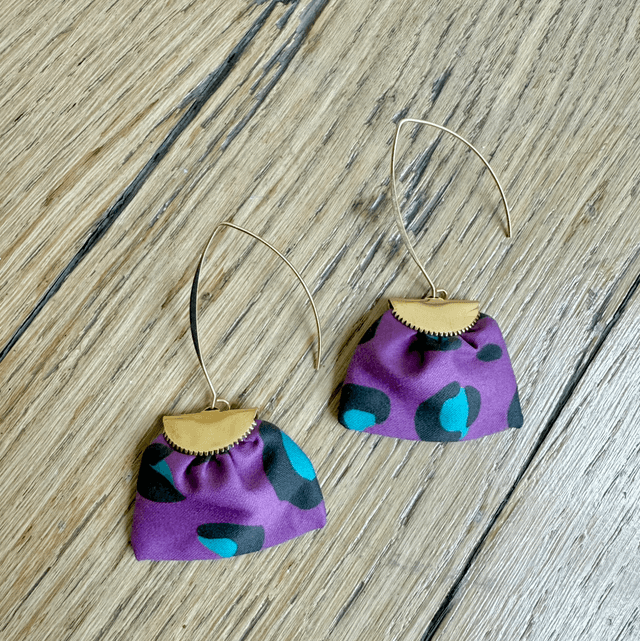 Boucles d&#039;oreilles -  LONGUES LÉOPARD - prune et turquoise