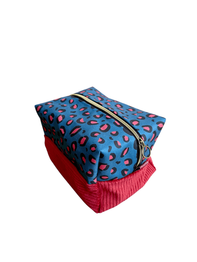 Trousse de toilette carré - tissu intérieur imperméable - LEOPARD velours rouge + pétrole